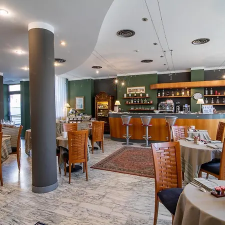 Otel Vittoria 4*