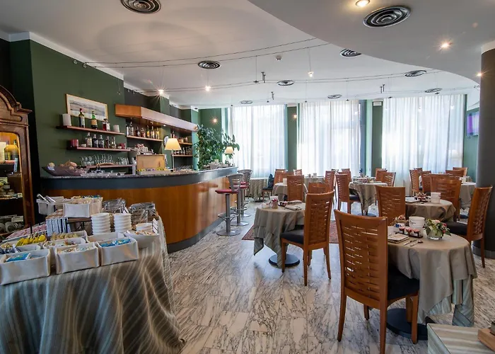 فندق Vittoria 4*