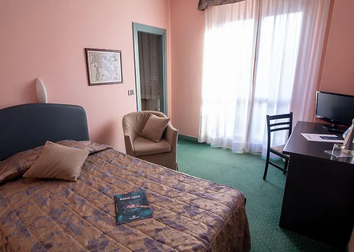 Vittoria 4* سوندريو